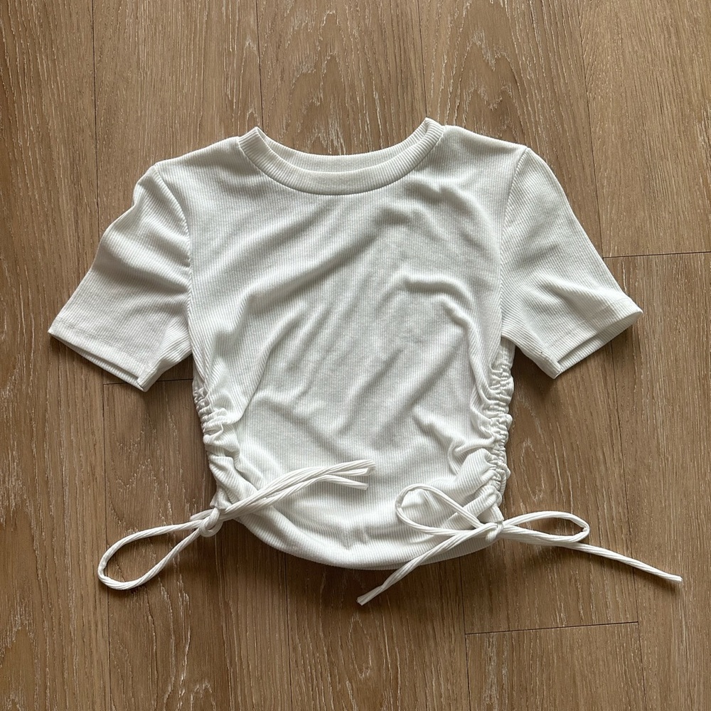 Zara Ribbed white crew neck